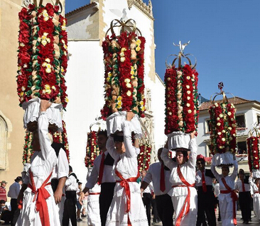 葡萄牙花篮节吸引数十万游客